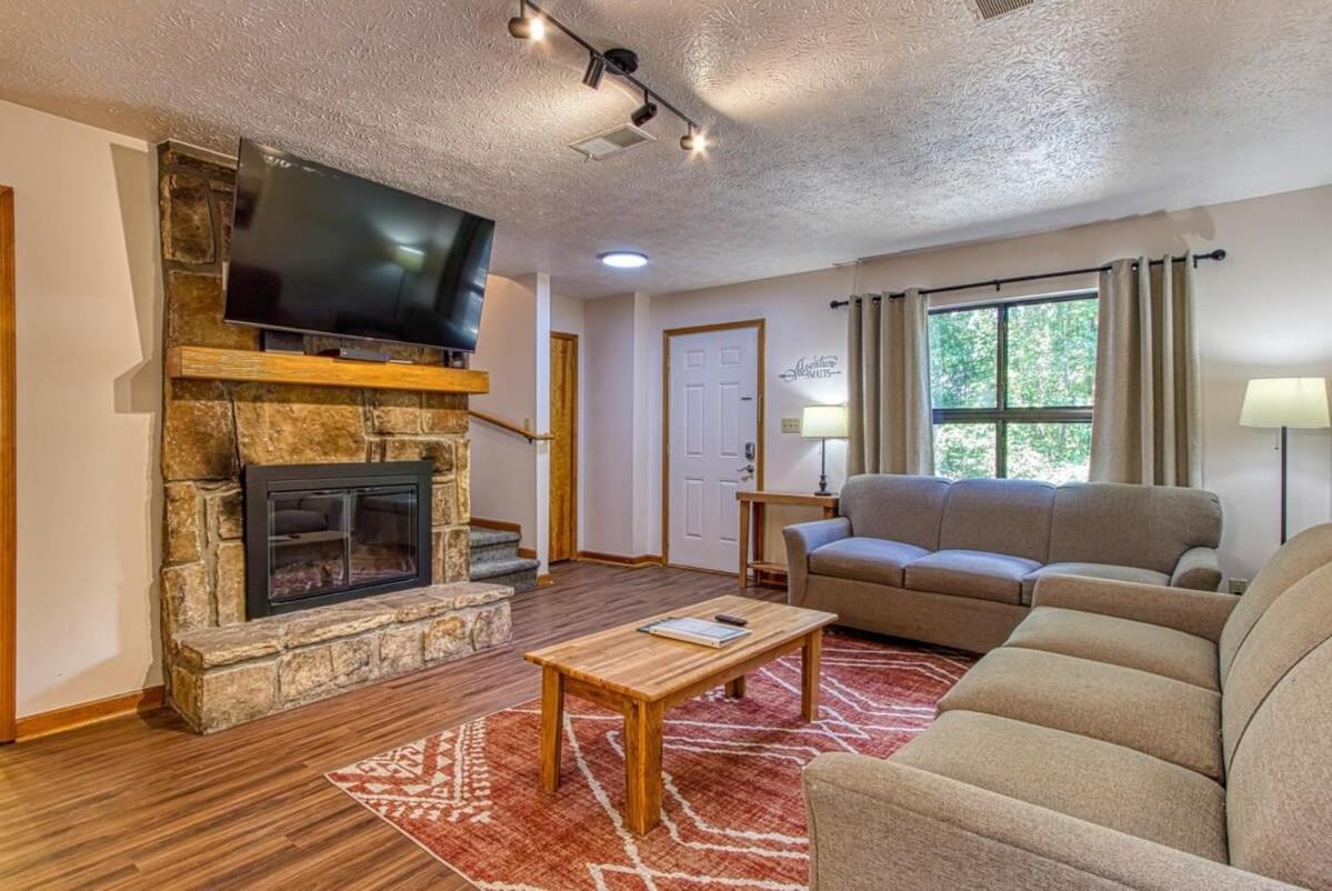 Pinecrest Townhomes-1King-2Queen Unit-Renovated Pigeon Forge Eksteriør billede