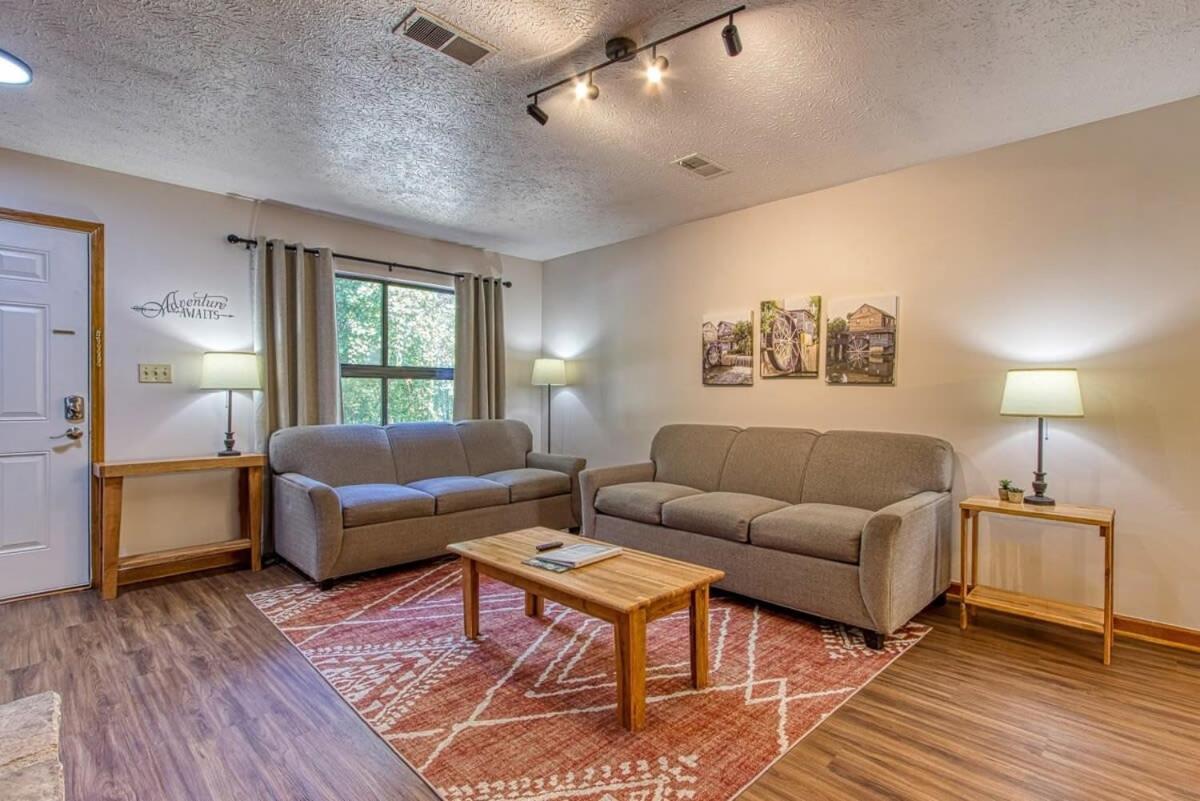 Pinecrest Townhomes-1King-2Queen Unit-Renovated Pigeon Forge Eksteriør billede